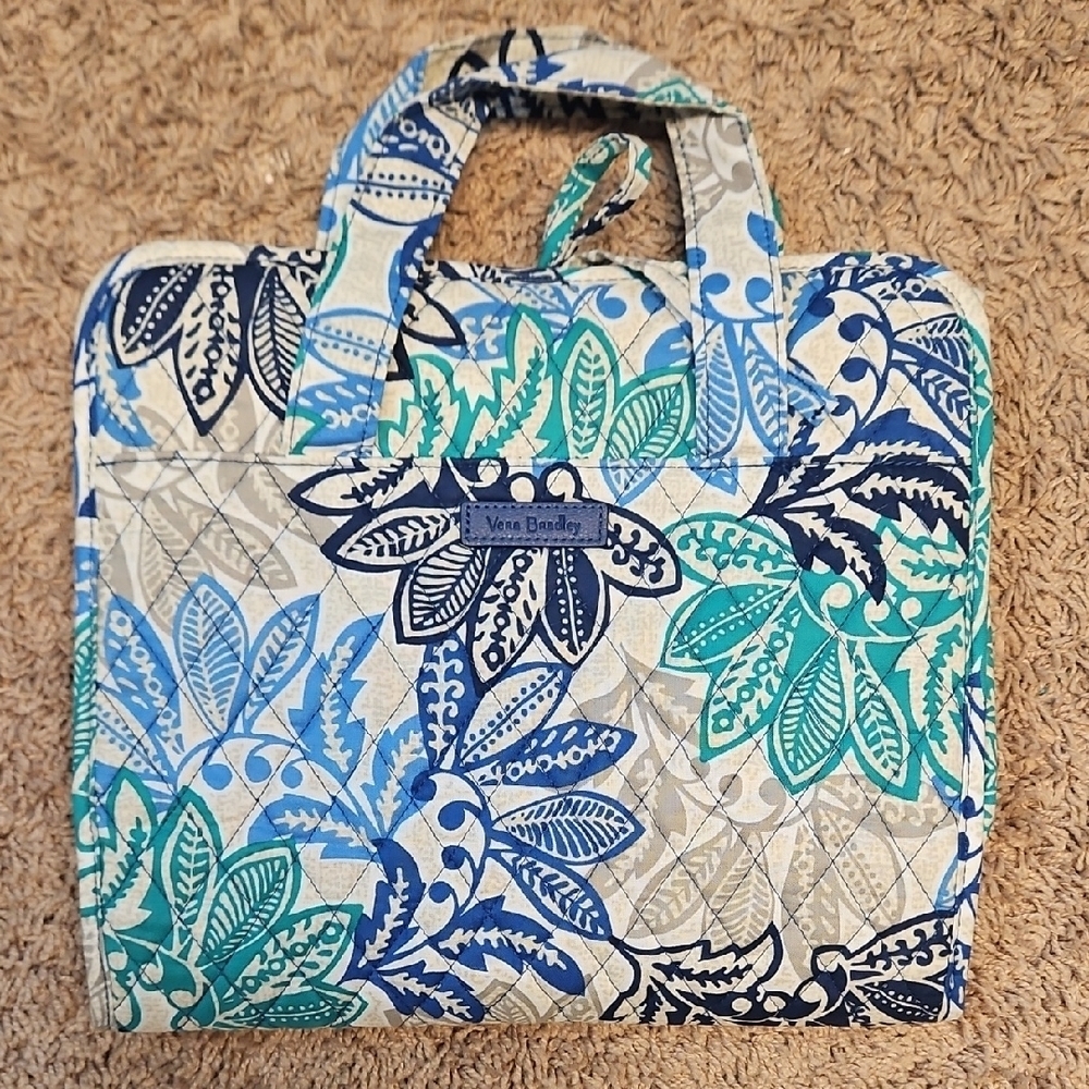 Vera Bradley Quilted Hanging Travel Organizer in Santiago